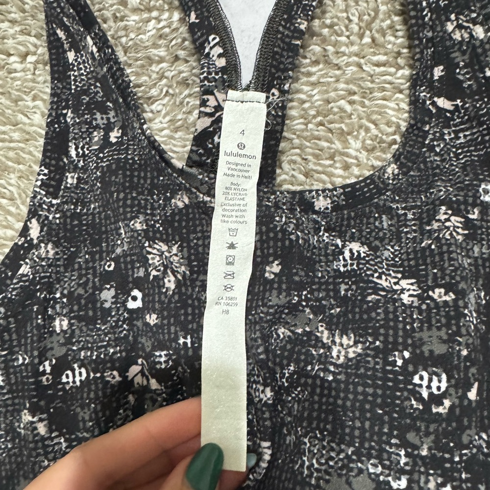 Lululemon Size 4 Racerback Tank - Picture 2 of 4